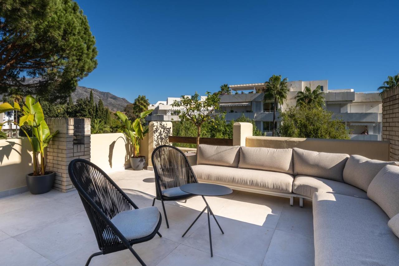 Glamorous 3br Penthouse Mins To Puerto Banus W/terrace Apartment